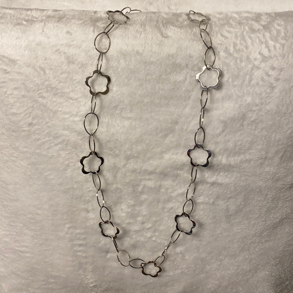 Silver flower chain necklace